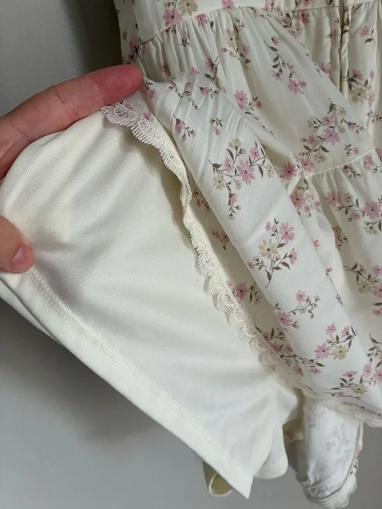 Trixxi Cottagecore Feminine Romper Size Medium - Picture 6 of 6